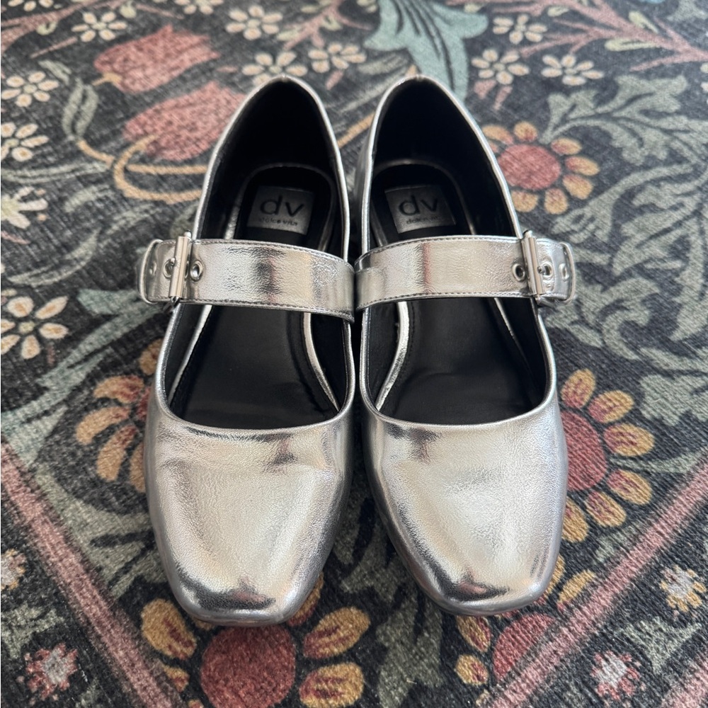 Dolce Vita Silver Mary Jane Flats “Mellie” Size 7